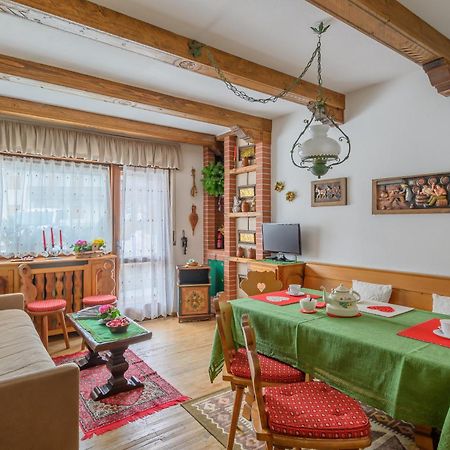 Ca' Dello Scoiattolo Apartment Cortina d'Ampezzo Bagian luar foto