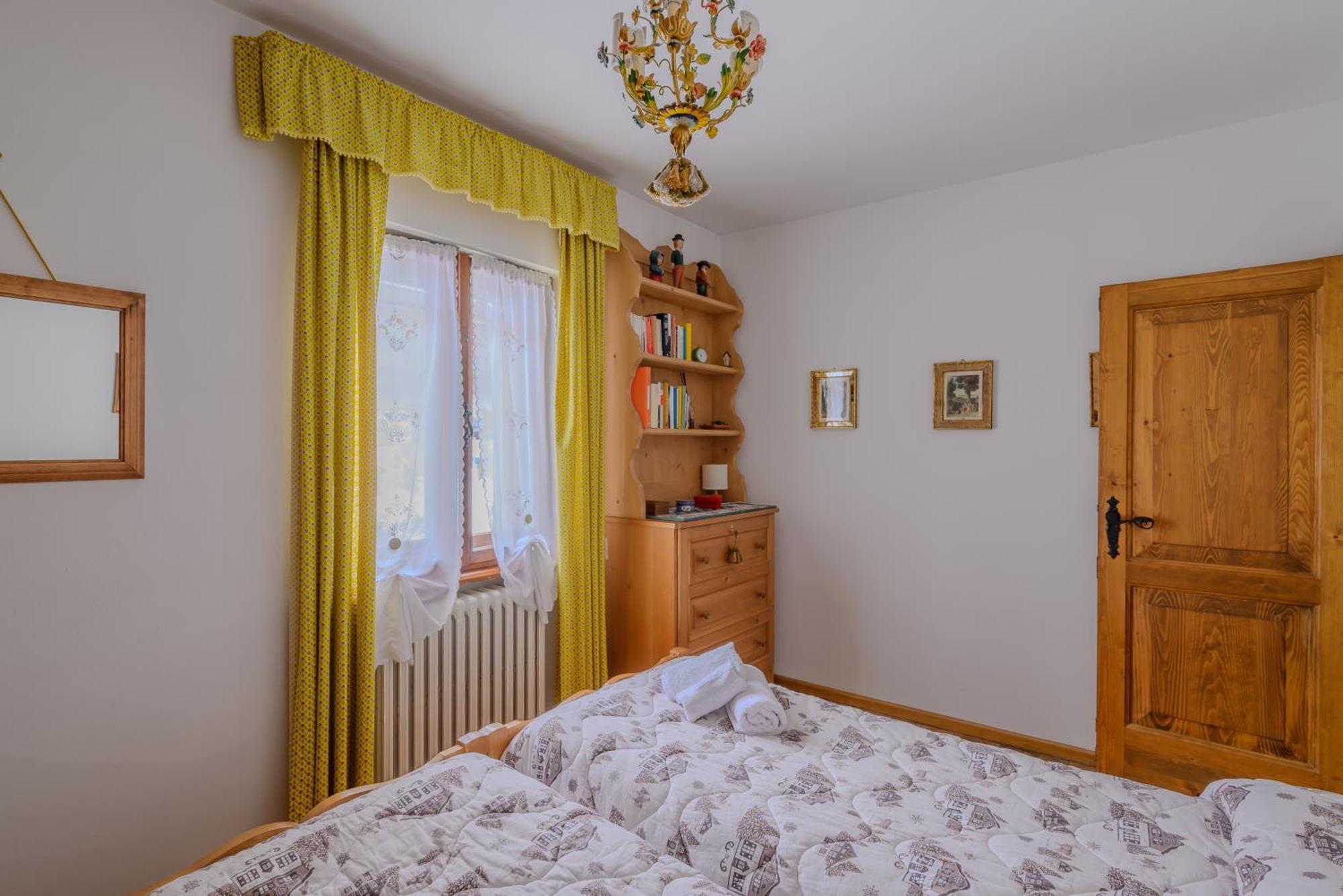 Ca' Dello Scoiattolo Apartment Cortina d'Ampezzo Bagian luar foto