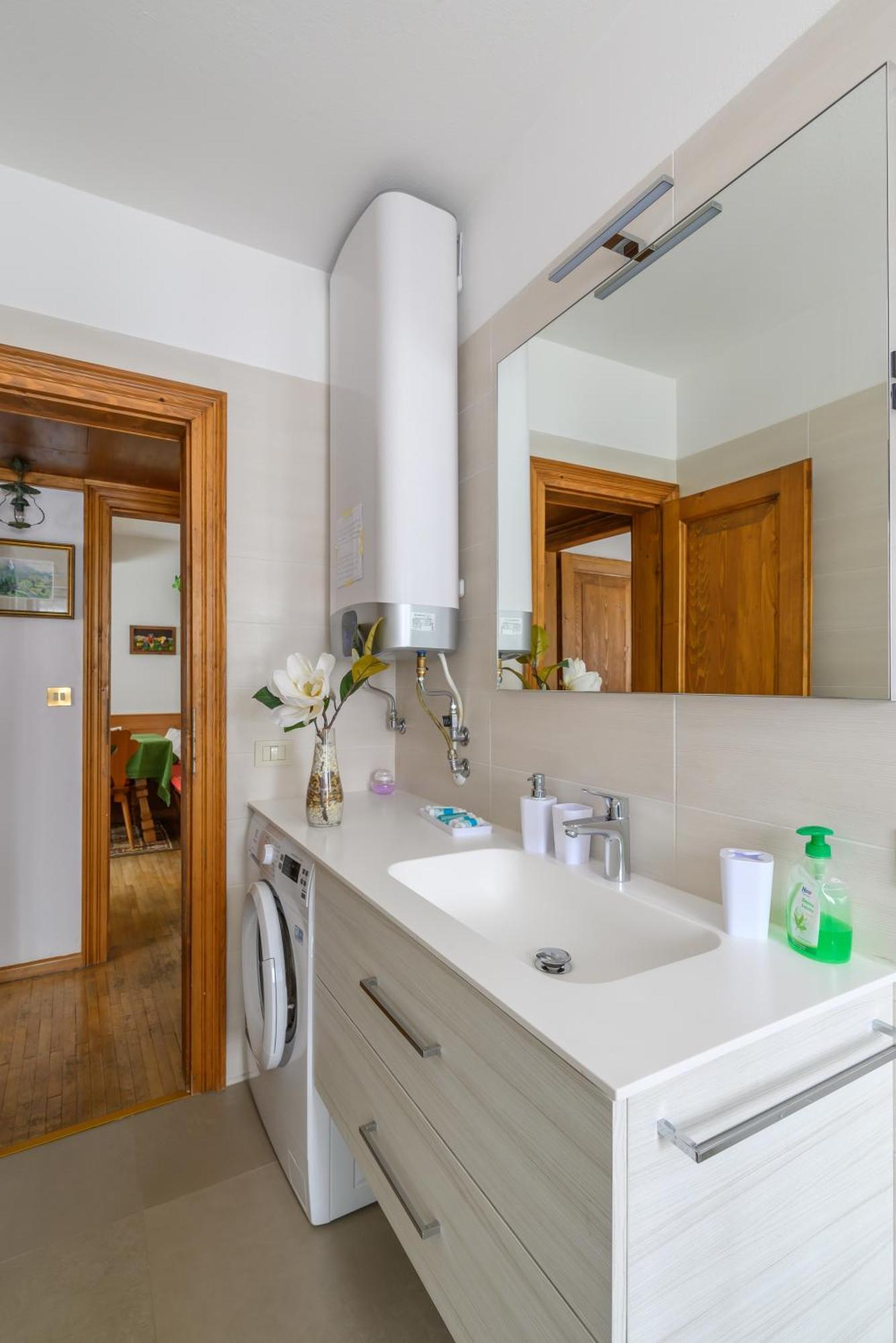 Ca' Dello Scoiattolo Apartment Cortina d'Ampezzo Bagian luar foto