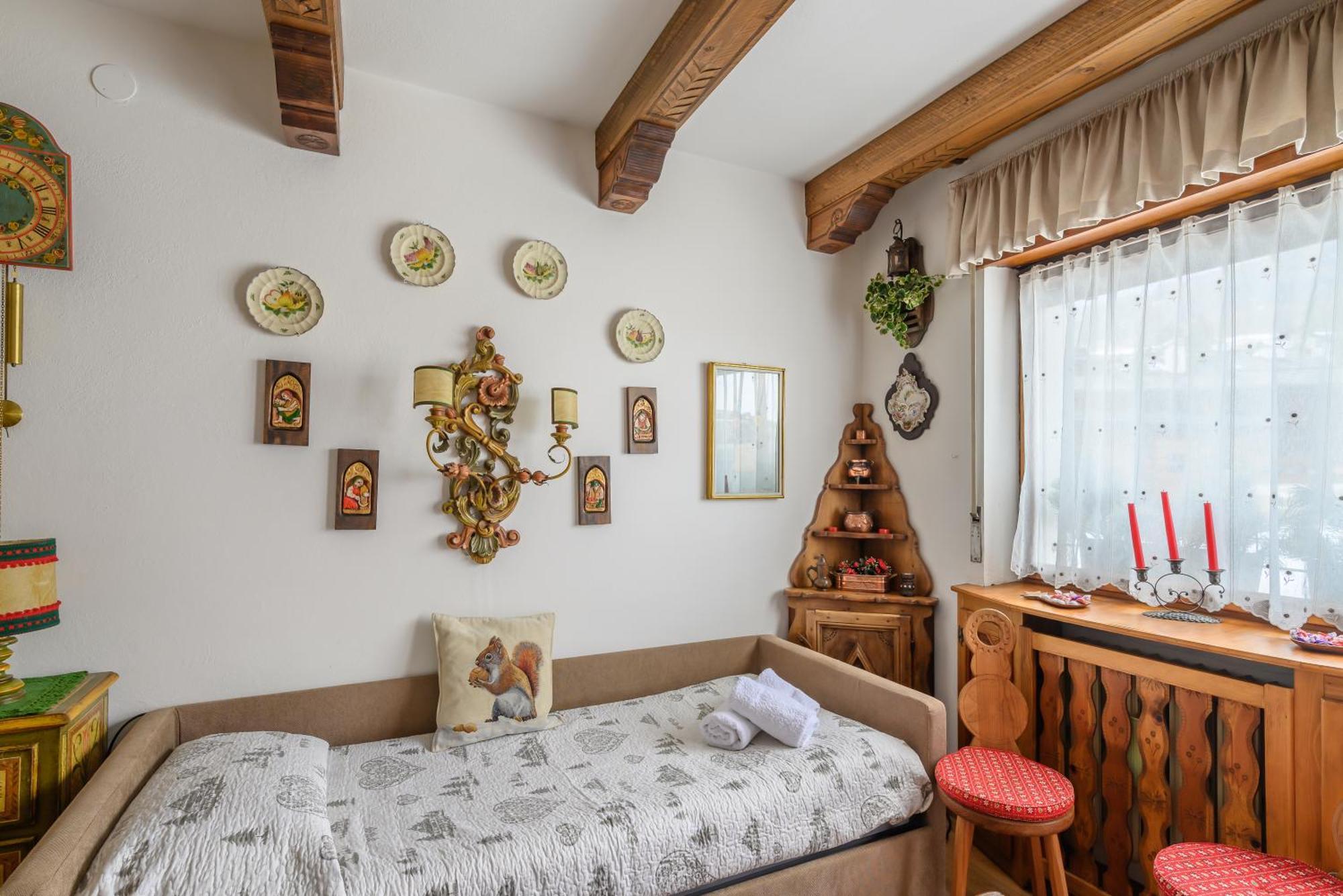 Ca' Dello Scoiattolo Apartment Cortina d'Ampezzo Bagian luar foto