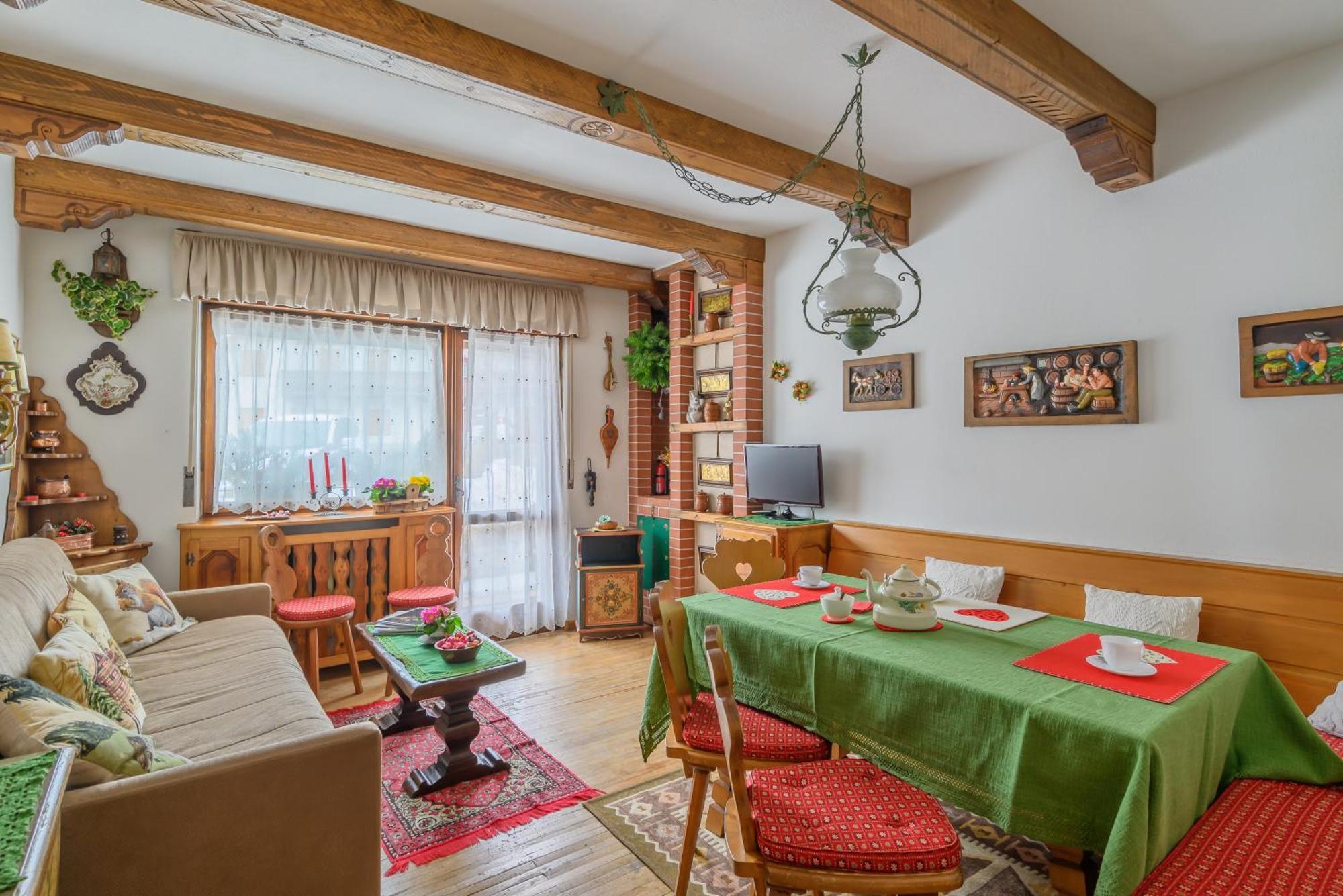 Ca' Dello Scoiattolo Apartment Cortina d'Ampezzo Bagian luar foto